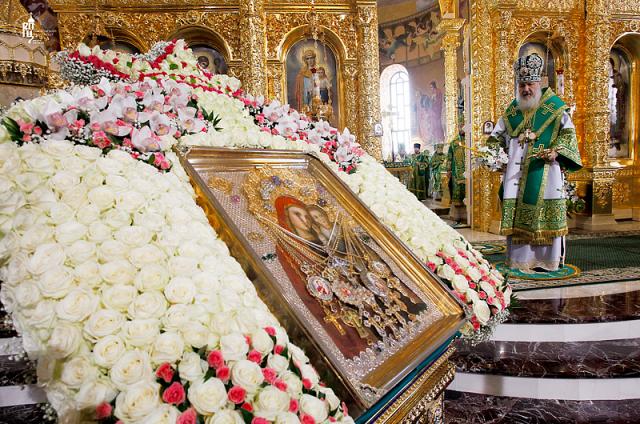 Catedrala "Sfânta Treime" din Băiceni - Bucovina (Ucraina) a fost sfinţită