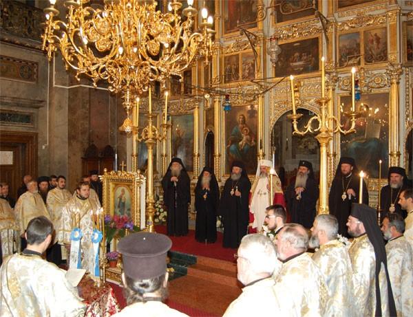Patriarhul României, primit cu bucurie la Iaşi (2010)