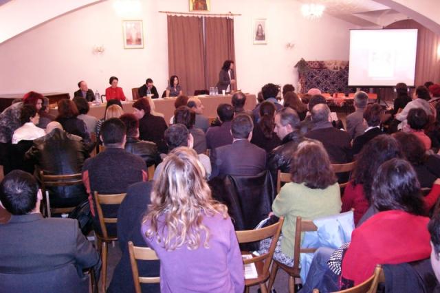 În Arhiepiscopia Râmnicului a avut loc Simpozionul naţional „Tradiţii laice şi religioase în învăţământul românesc”
