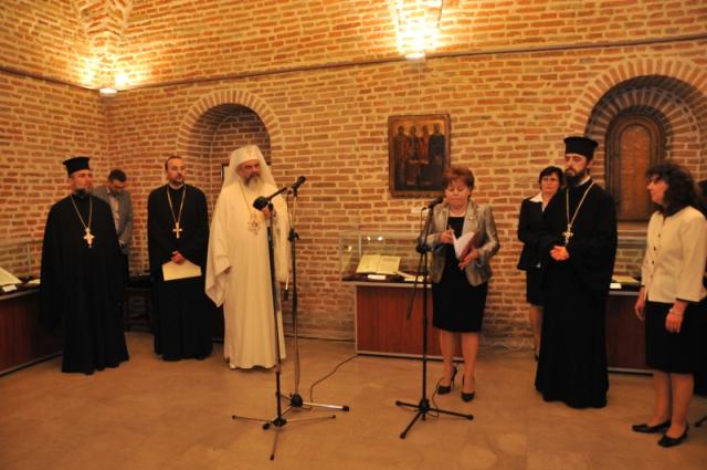 Patriarhul României la vernisarea expoziţiei de carte veche şi obiecte liturgice de la Muzeul Cotroceni