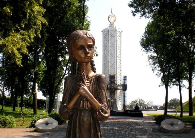 7 milioane de morţi de foame - Documente ale Vaticanului descoperă planul lui Stalin de înfometare în masă a poporului ukrainean