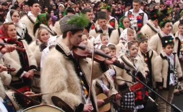 La Sighetu Marmaţiei se desfăşoară un festival de datini şi obiceiuri