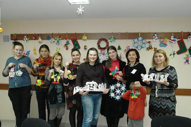 Mitropoliei Basarabiei a organizat un târg de binefacere pentru mame şi copii