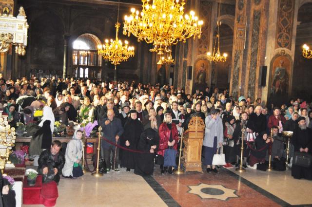 Liturghii arhiereşti în eparhiile Mitropoliei Moldovei şi Bucovinei