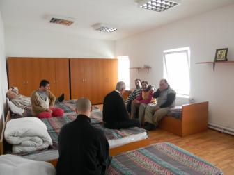 Arhiepiscopia Craiovei ajută persoanele fără adăpost