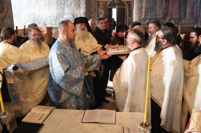 La Mănăstirea Cozia s-a oficiat o slujbă de pomenire pentru voievodul Mircea cel Mare