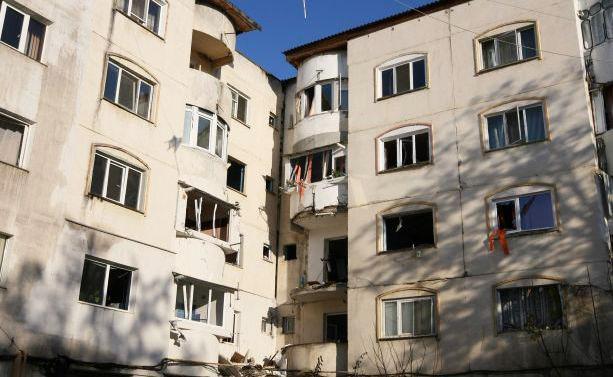 Reparaţiile apartamentelor din Holboca vor dura circa două luni