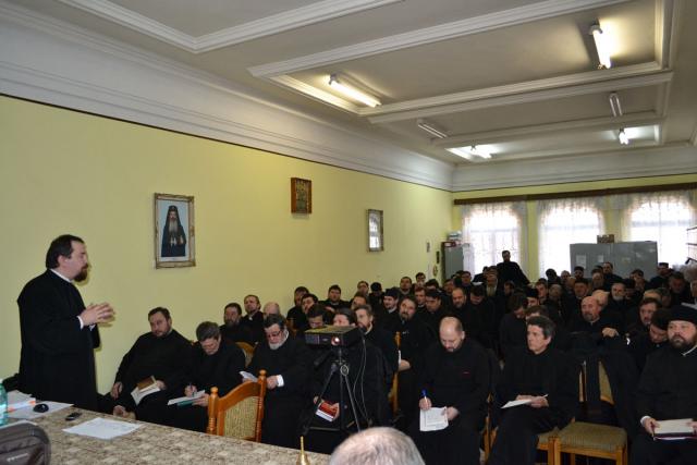 Şedinţe preoţeşti în Mitropolia Moldovei şi Bucovinei
