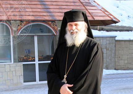 După exact 25 de ani de la călugărie, starețul Teofil de la Pângărați a trecut la Domnul