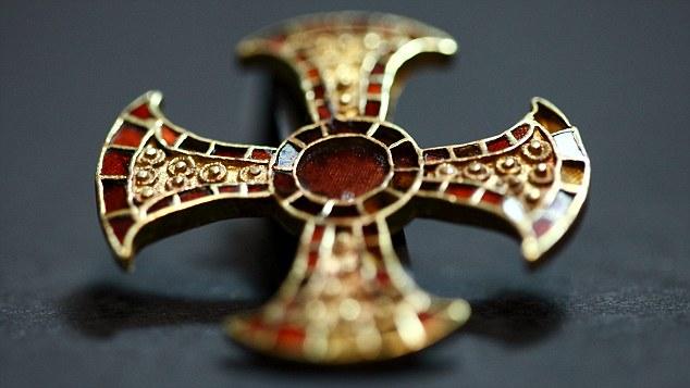 Descoperire: mormânt anglo-saxon al unei tinere creştine din secolul al 7-lea