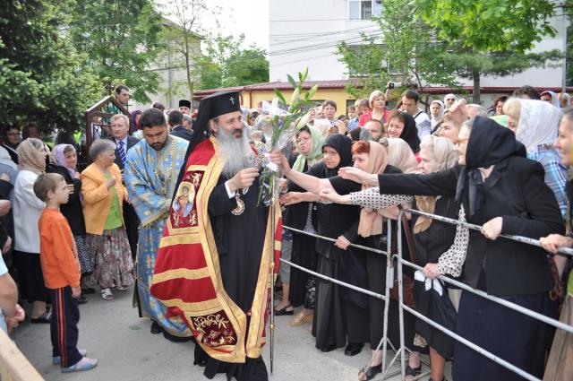 Vizite pastorale ale Mitropolitului Moldovei şi Bucovinei