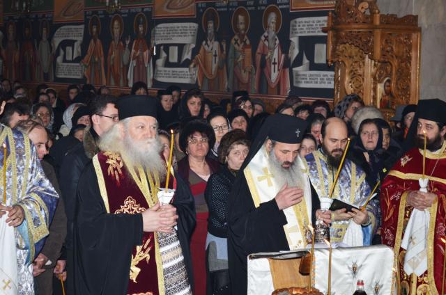 Noi stareţi la Mănăstirile Pângăraţi şi Horaiţa