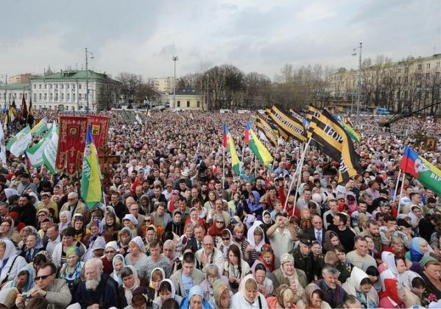 65 000 de oameni la rugăciune împotriva profanărilor la Moscova