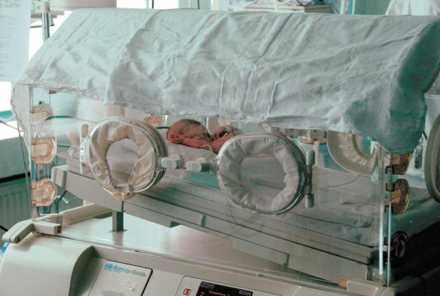 Cea mai mică inimă artificială, implantată unui bebeluş italian