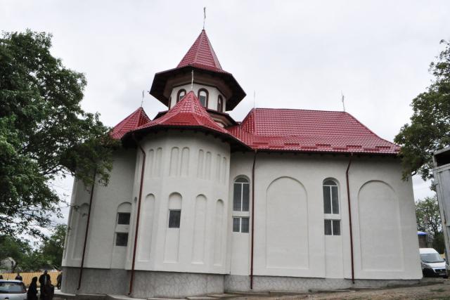 Sfinţiri de biserici în protopopiatele Piatra Neamţ şi Suceava 1