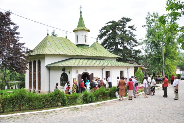 „Astăzi, Biserica prăznuieşte roadele Duhului Sfânt“
