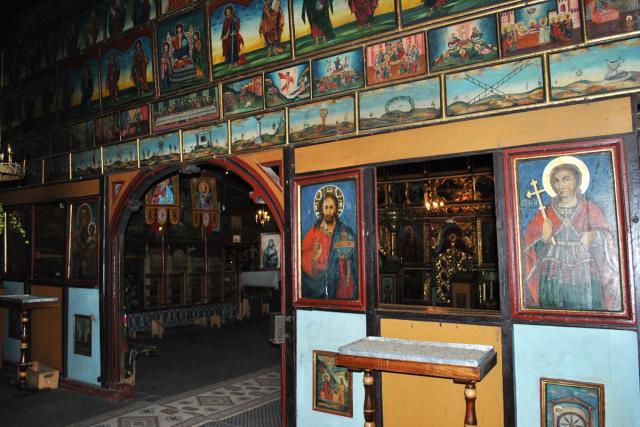 Monumentalul lăcaş de lemn de la Botoşana