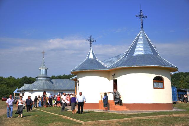 „Toţi suntem chemaţi să dobândim chipul Sfântului Mare Mucenic Pantelimon“