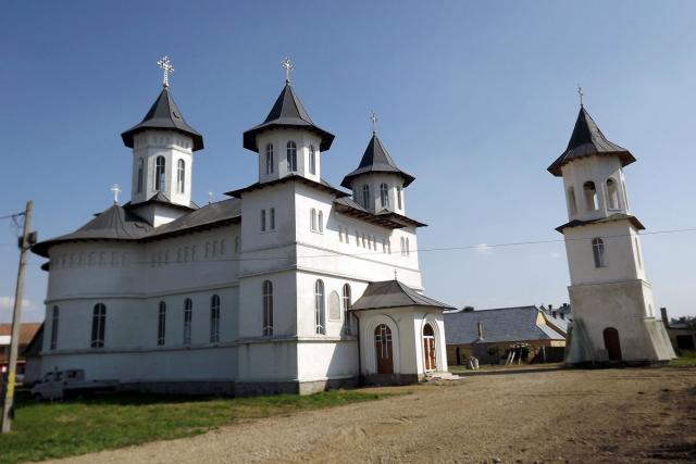 Sfântul Procopie, serbat în două biserici din Moldova