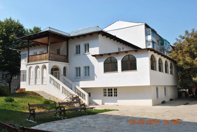 Cantina „Sfântul Ilie“ din Botoşani asigură hrana a 100 de nevoiaşi