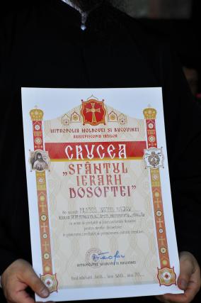 „Dumnezeu a împrumutat braţele Sale ctitorilor acestei biserici“