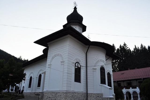 Trei zile de manifestări religioase şi culturale la Mănăstirea Agapia
