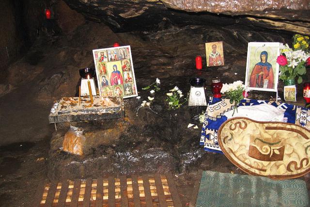 Cufundaţi în liniştea de la Schitul Sihla