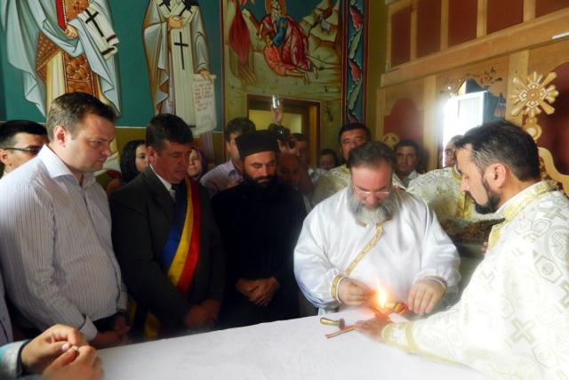 Binecuvântări arhiereşti în trei parohii ale Moldovei