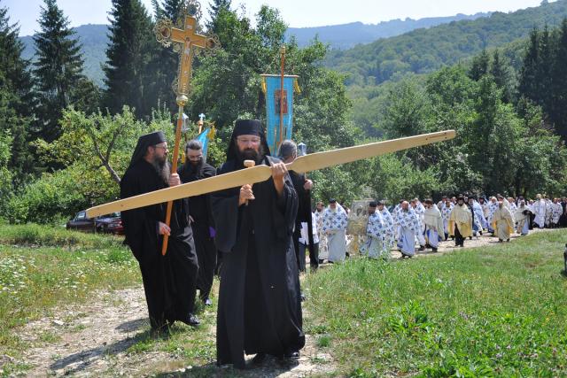 „Deşi separată de toţi, Sfânta Teodora a fost unită cu toţi în rugăciune“