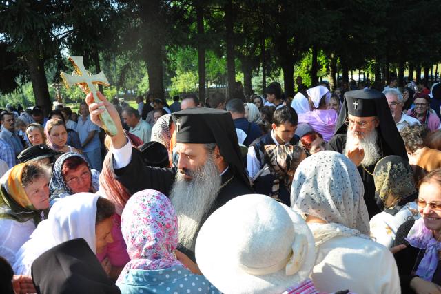 „Sfinte Părinte Ioane, roagă-te pentru noi, fiii tăi!“