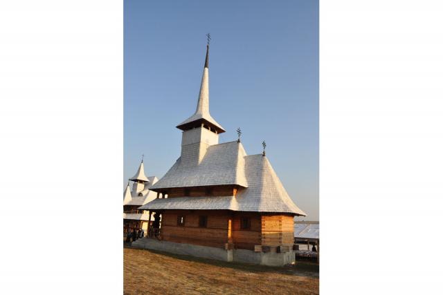 Bisericile Sfintei Cruci din Moldova