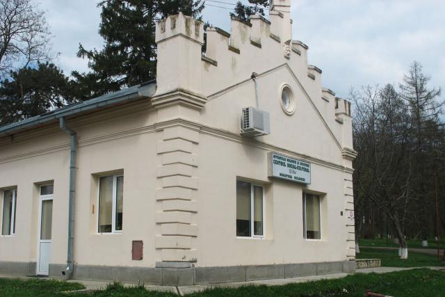 Mănăstirea Miclăuşeni, un loc de tihnă în mijlocul naturii
