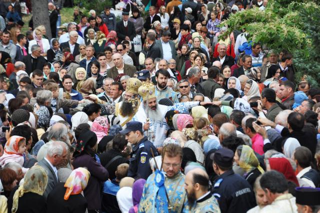 „În familiile voastre trebuie să fie iubire, iertare şi naştere de prunci“