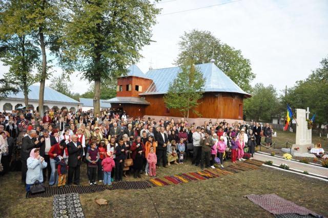 Biserica parohiei Văculeşti, resfinţită după 300 de ani