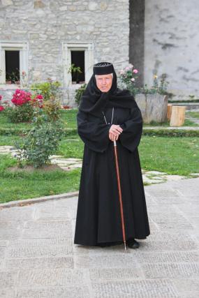 Distincţie patriarhală pentru stareţa Mănăstirii Voroneţ