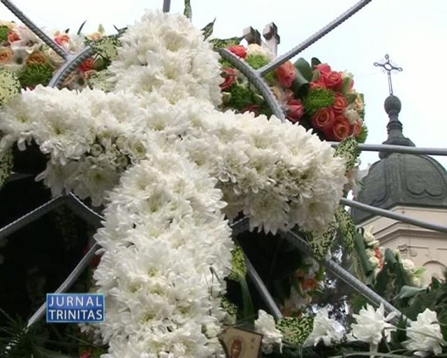 Veșmintele Sfintei Cuvioase Parascheva