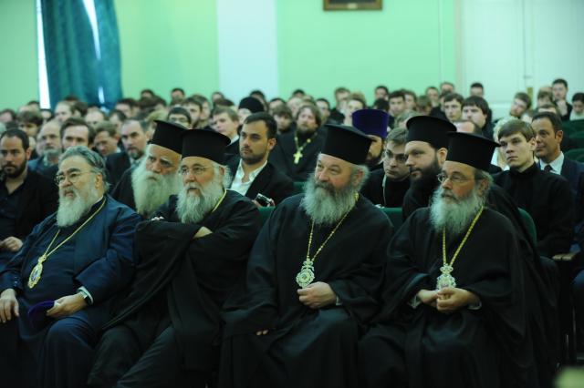 Delegaţie a călugărilor atoniţi în vizită la Sankt Petersburg
