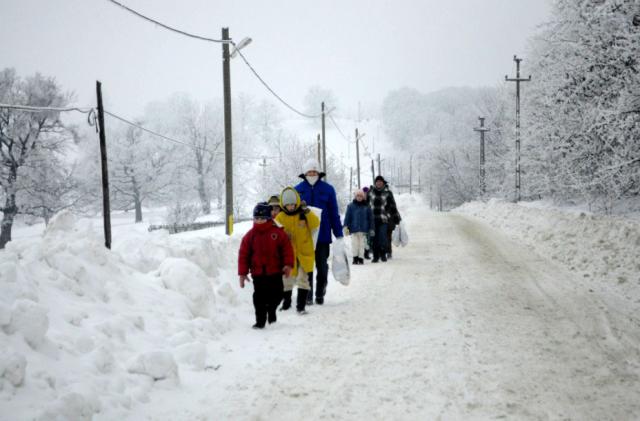 Bucurie pentru 500 de copii la Mănăstirea Hadâmbu