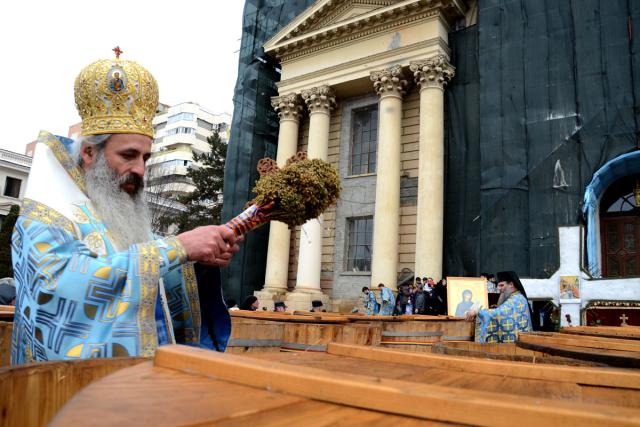 „Botezul Domnului s-a făcut pentru ca Dumnezeu să dobândească Sieşi popor ales“
