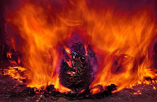 Faima lumească arsă de focul crematoriului