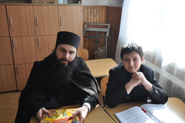 Zi de rugăciune şi de întâlnire cu elevii Seminarului Teologic Botoşani