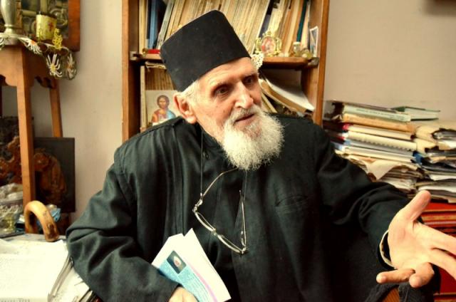 Părintele Ion Cârciuleanu - prescura lui Dumnezeu