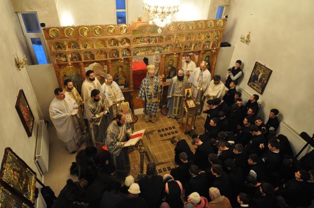 Liturghie arhierească şi lansare de revistă la Seminarul Teologic Dorohoi