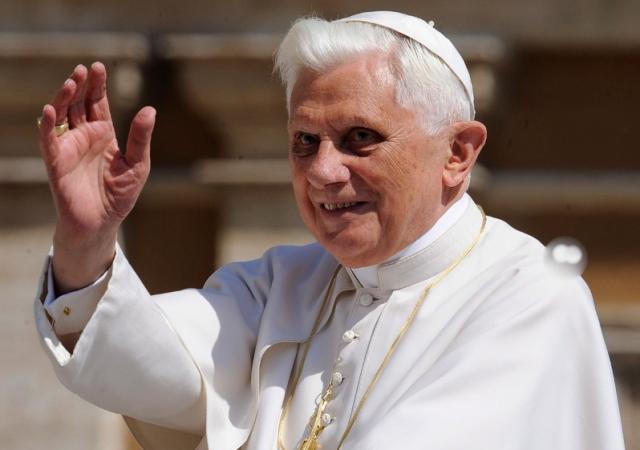 200 000 de oameni la binecuvântarea finală a Papei Benedict