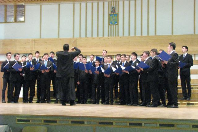 Corul „Basileus“ s-a calificat la etapa zonală a olimpiadei de muzică corală