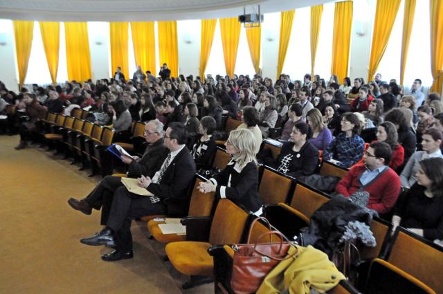 Întrunirea asistenţilor sociali din Iaşi