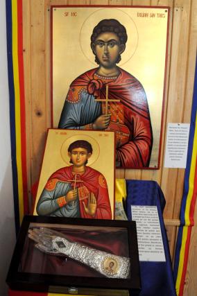Fragment din moaştele Sfântului Iulian, pentru biserica din Campusul „Tudor Vladimirescu“