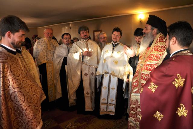 "N-am crezut că în această bisericuţă umilă va sluji vreodată Mitropolitul Moldovei şi Bucovinei"