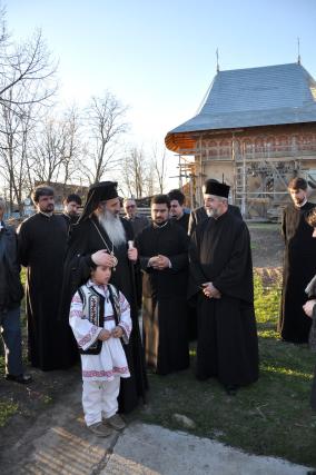 "N-am crezut că în această bisericuţă umilă va sluji vreodată Mitropolitul Moldovei şi Bucovinei"