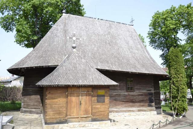 Biserica Vârgolici: o bijuterie şlefuită în lemn